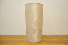 Table lamp 'Kungnol (Clouds / Nuages)' by Elizabeth Kandabuma - Iridescent cream and pale pink, 30x15cm